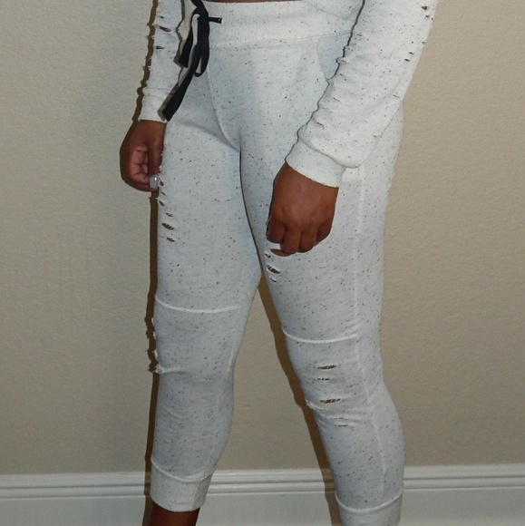 Jogging Suit - Picture 6 of 8